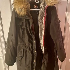 XL 1 Madison Expedition Women's, Ladies' Anorak Jacket Faux Fur Hood